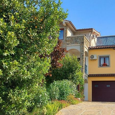 Bitini Farm Apartment Gračišče Esterno foto